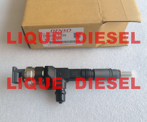 Chine Injecteur de carburant 295050-1320 1J770-53053 2950501320 1J77053053 1J77053052 1J77053051 1J77053050 de DENSO fournisseur