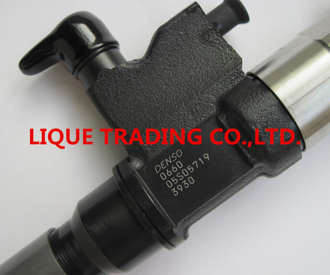 Injecteur de carburant commun de rail de DENSO 095000-0660 pour ISUZU 4HK1, 6HK1 8982843930, 8-98284393-0, 8982843931 fournisseur